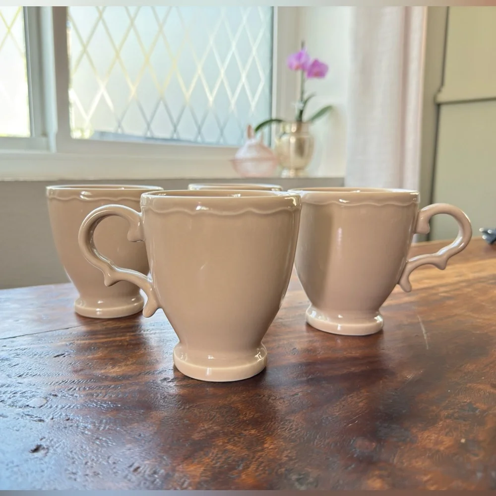 NWT Williams Sonoma Alexia Beige Footed cups. Set of 4